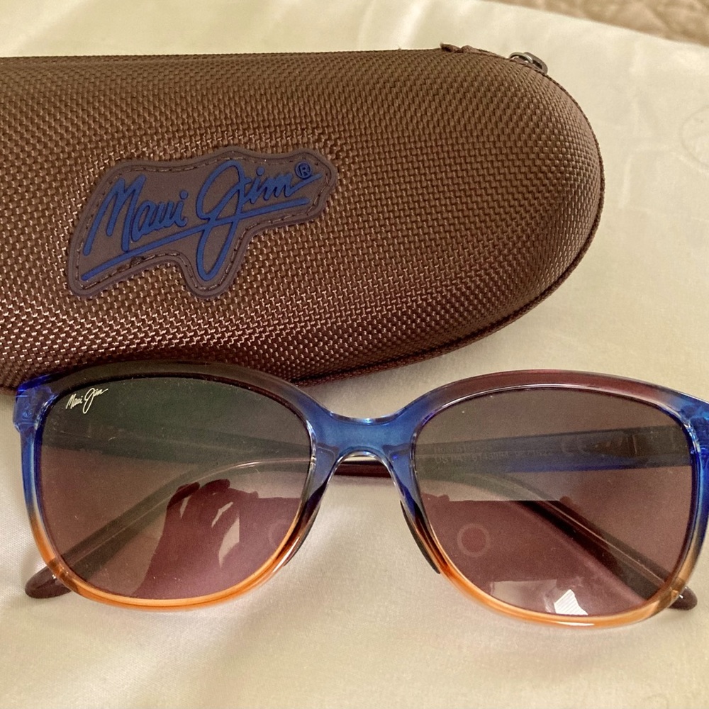 MAUI JIM - women’s ‘Honi’ polarized sunglasses.  Beautiful and like new!